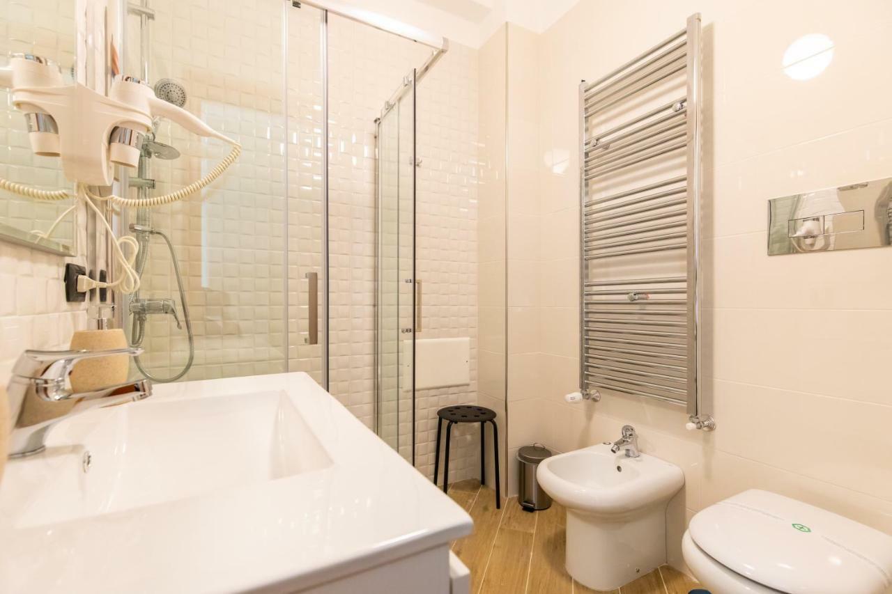 Napoli D'Amare B&B Bagian luar foto