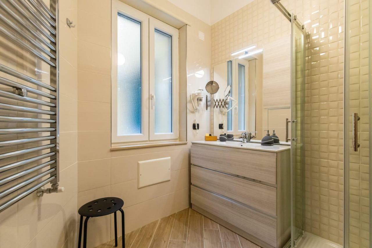 Napoli D'Amare B&B Bagian luar foto