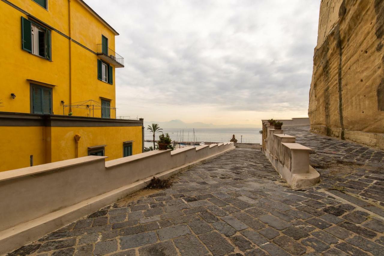 Napoli D'Amare B&B Bagian luar foto